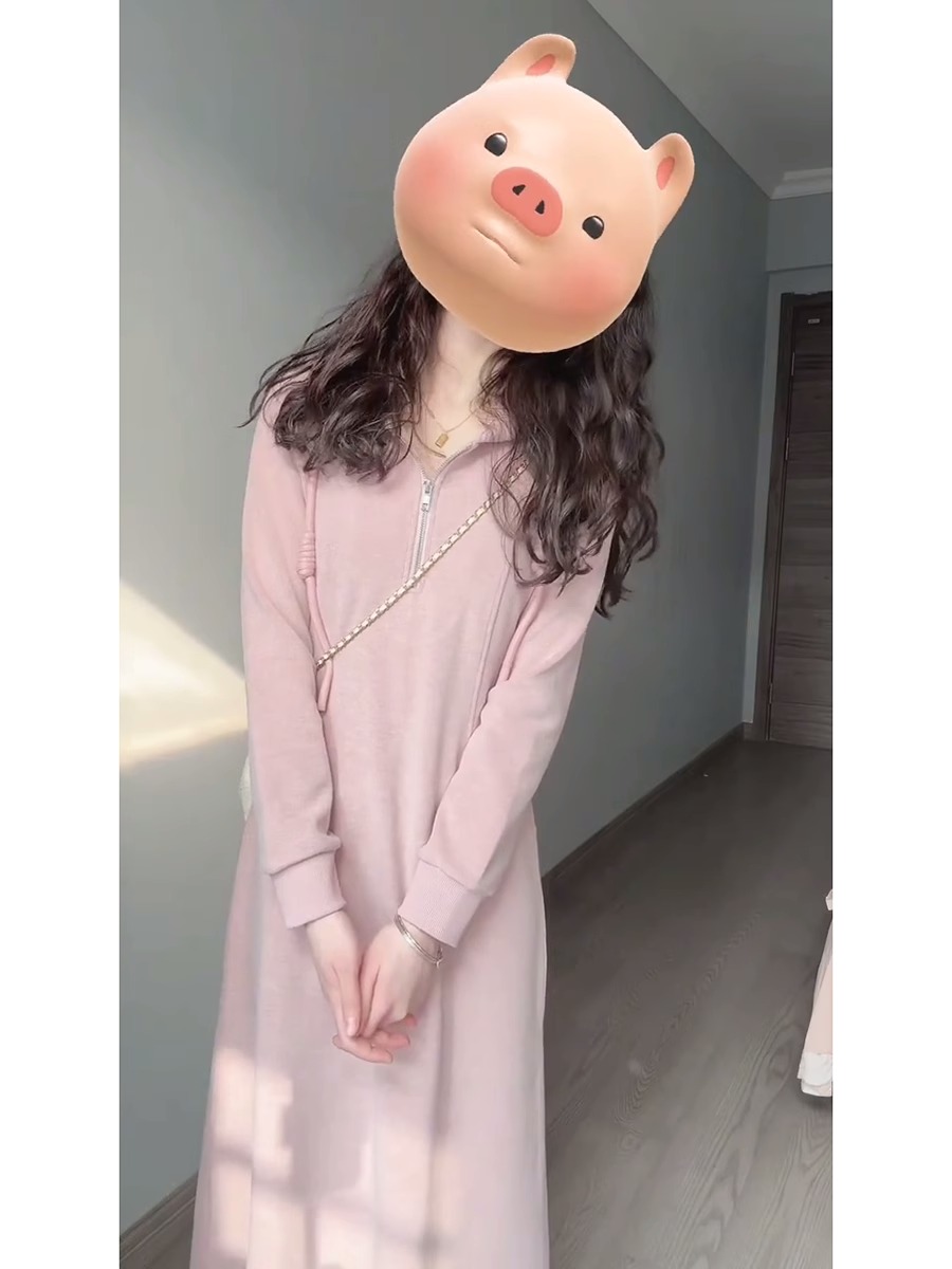 法式抽繩連帽粉色針織連衣裙女春季2024新款氣質顯瘦衛衣中長裙子
