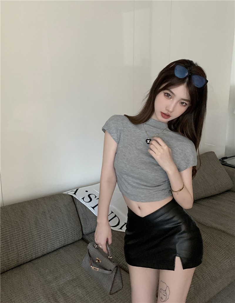 已出貨 性感T恤女露背小心機設計感小眾短款夏季純色短袖百搭