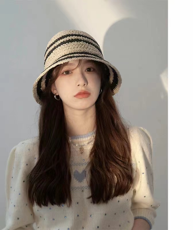 夏季2024年新款圓領亮片針織衫女薄款設計感小眾撞色短款別致上衣