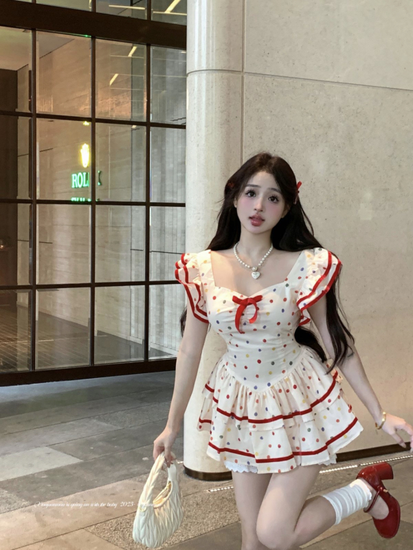 Actual shot of new cherry rainbow soft girl sweet girl lively little flying sleeve dress
