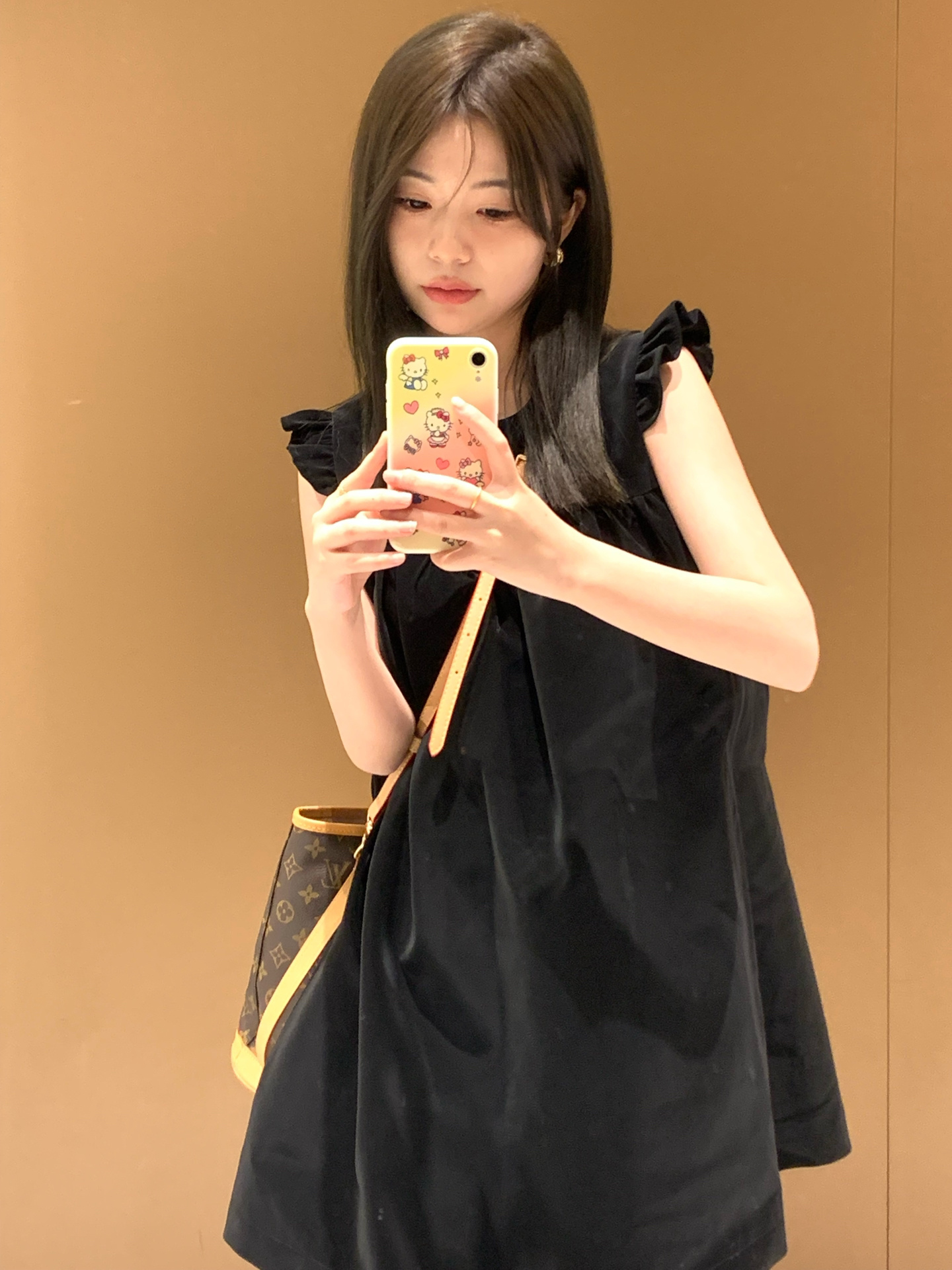 春夏季新款小飛袖連衣裙女小個子學院風短款無袖背心小黑裙