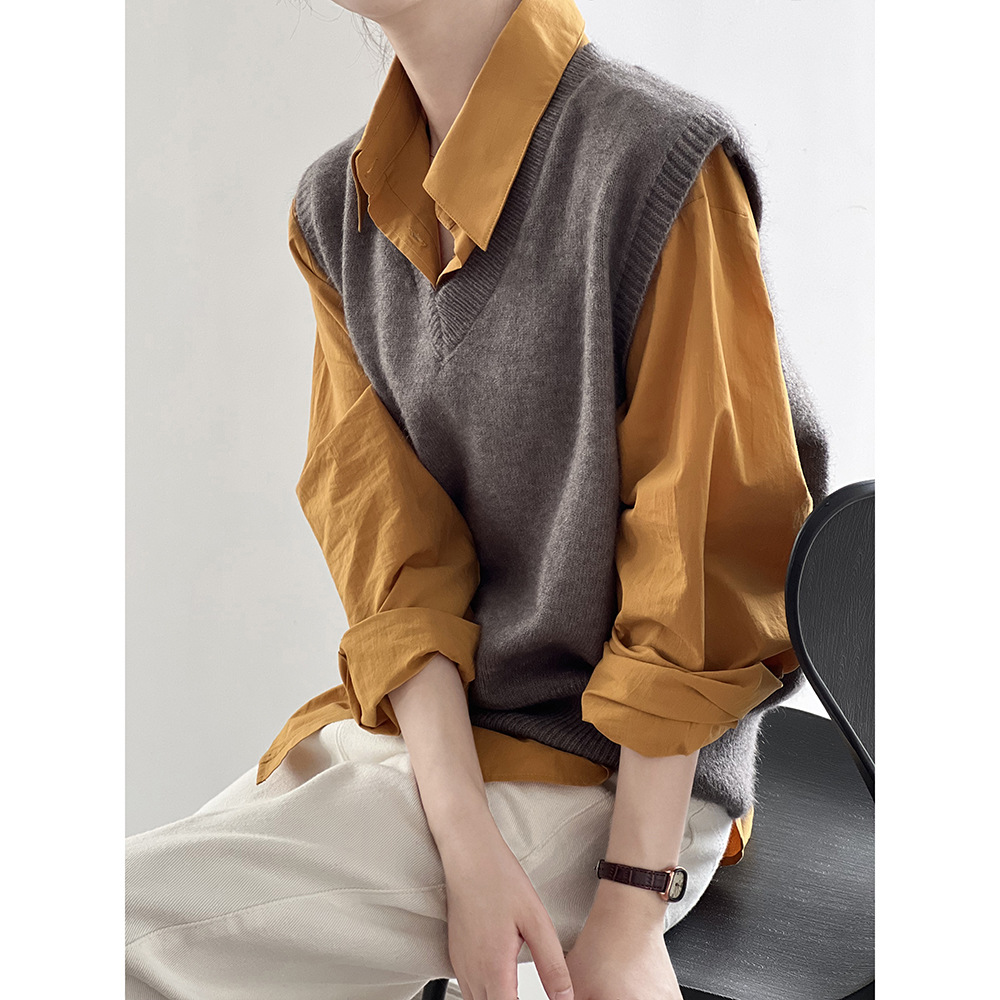 Real shot~V-neck knitted vest for women 2024 spring new retro waistcoat sleeveless solid color vest top