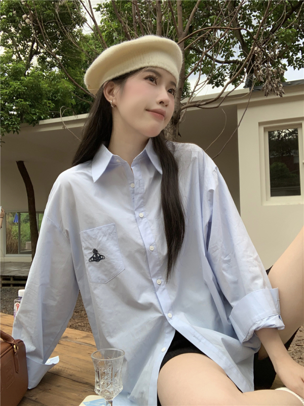 Actual shot of the new Korean all-match casual age-reducing embroidered pocket feature button lapel long-sleeved shirt