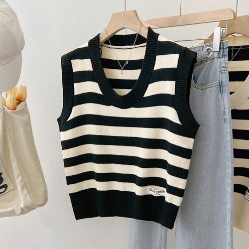 Contrast color striped knitted vest for women in autumn and winter, small waistcoat, loose round neck, sleeveless sweater vest top