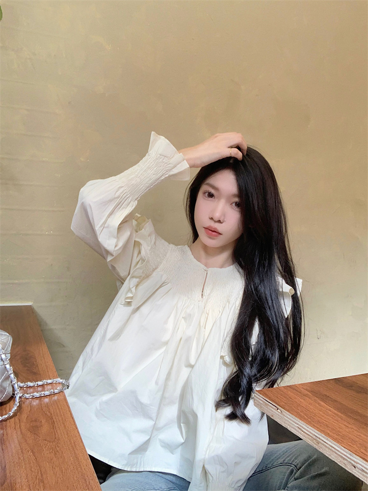 Actual shot of French design niche long-sleeved sweet and chic shirt with fungus stitching