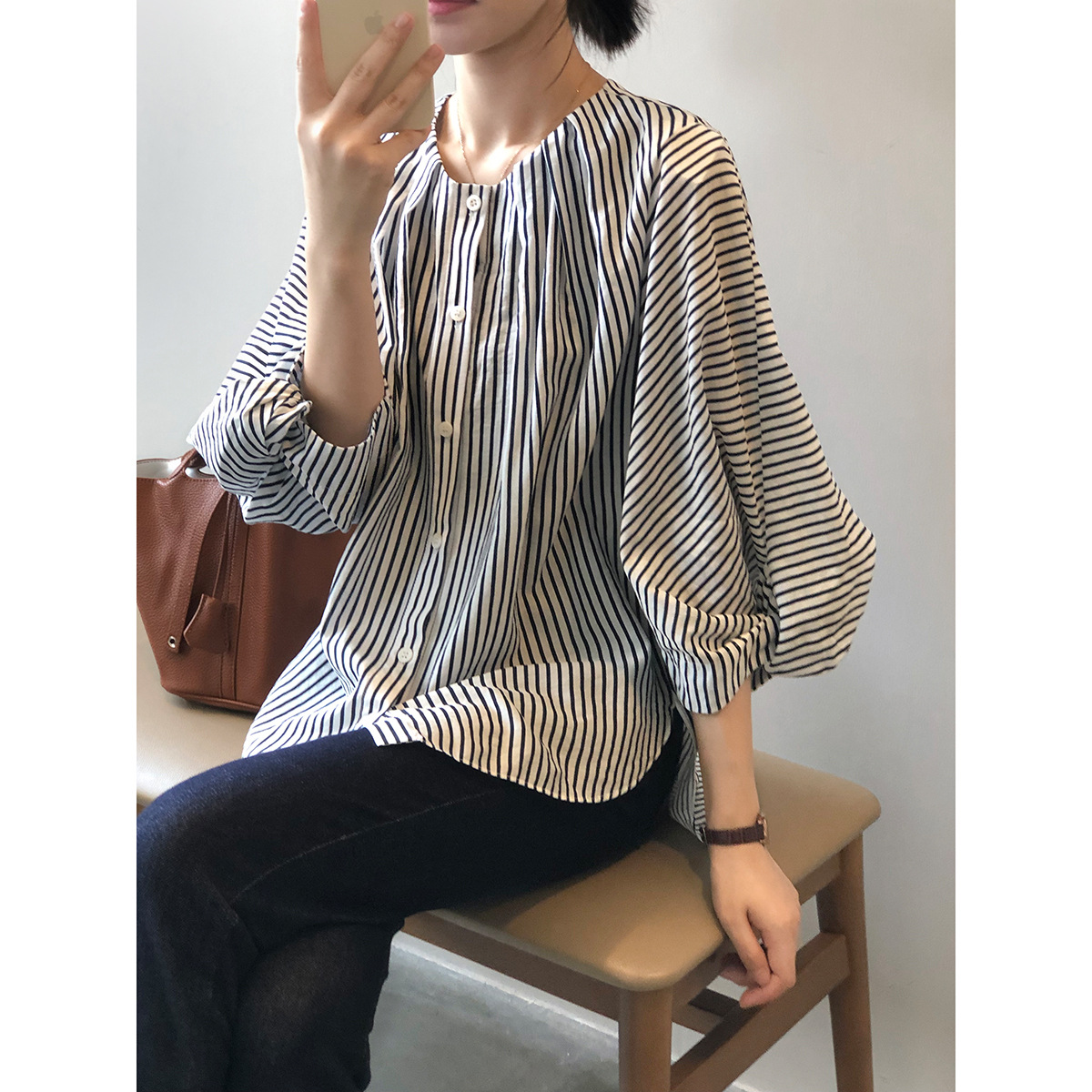 Real shot ~ Loose round neck striped shirt 2024 spring new style simple BAI with three-quarter sleeve shirt