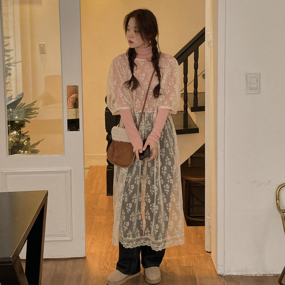 Age-reducing girl's pink elastic bottoming shirt for seniors + transparent mesh flower versatile dress