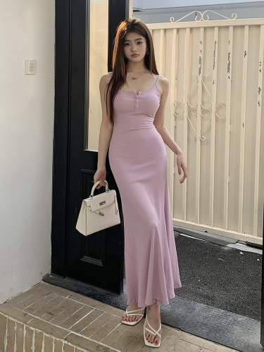 Actual shot of 2024 summer new style solid color slimming and drapey slim suspender dress for women with hip-hugging fishtail skirt long skirt