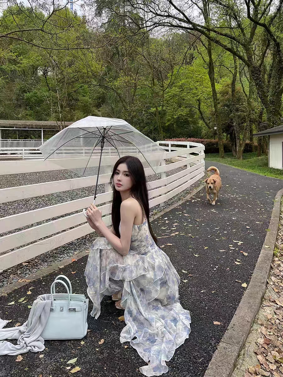 碎花吊帶連衣裙女秋海邊度假仙女裙長裙多巴胺穿搭裙子