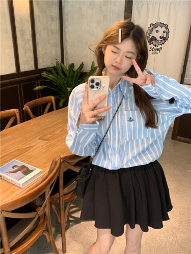 Actual shot of the new Korean style niche design unique vertical striped puff sleeve long-sleeved shirt