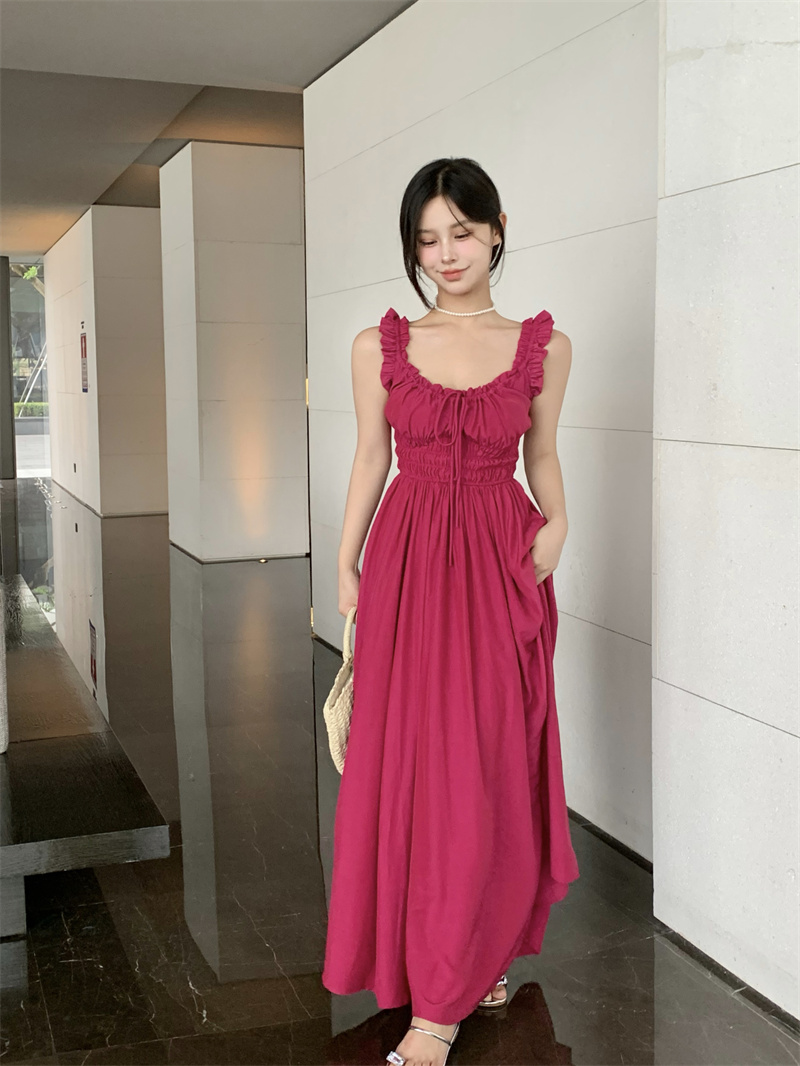 Actual shot of the new smocked waist U-neck suspender long skirt with wide swing dress