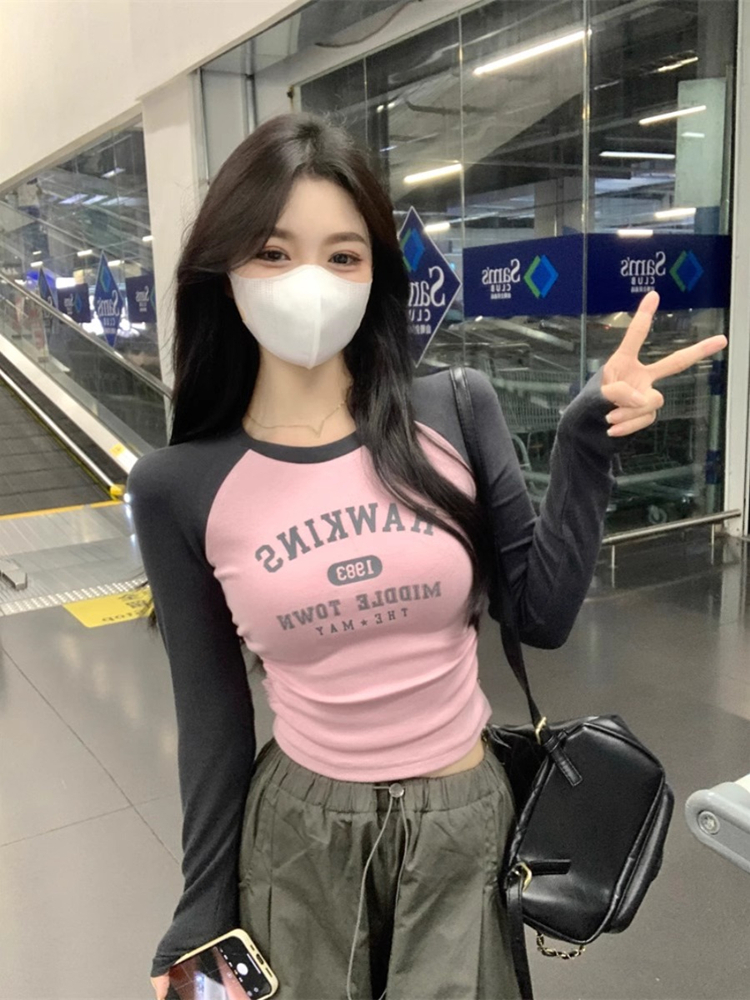 美式復古圓領內搭長袖t恤女秋季新款修身短款字母印花辣妹上衣潮