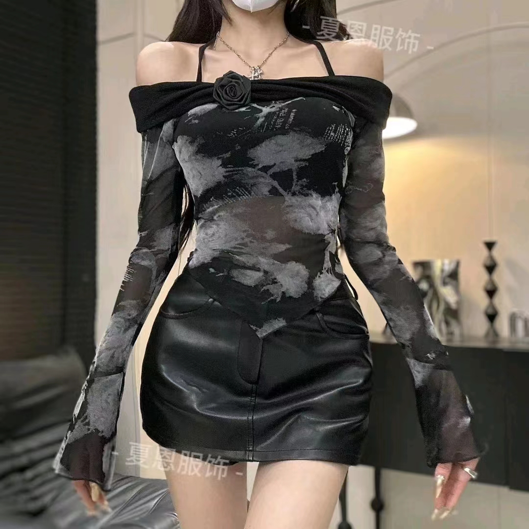 琪琪推薦辣妹黑色假兩件一字肩掛脖T恤設計感短款防曬上衣