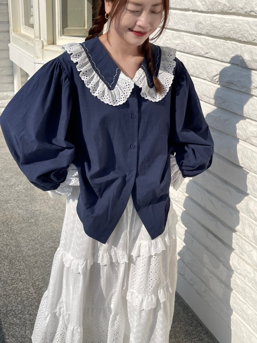 INS Korea Dongdaemun!  Exquisitely designed lace patchwork doll collar long-sleeved shirt plus size top