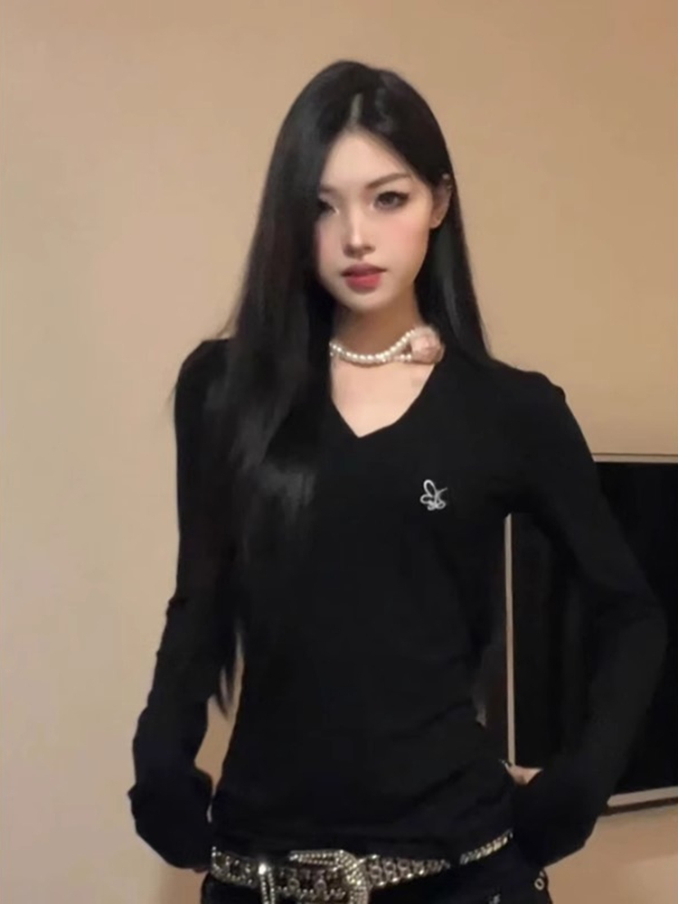 純棉辣妹V領短款長袖t恤女內搭修身顯瘦打底衫秋冬美式外穿上衣