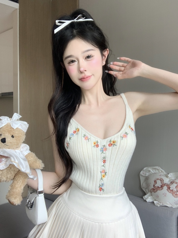 實拍~ 性感V領花朵刺繡針織上衣修身百搭百褶裙兩件套女