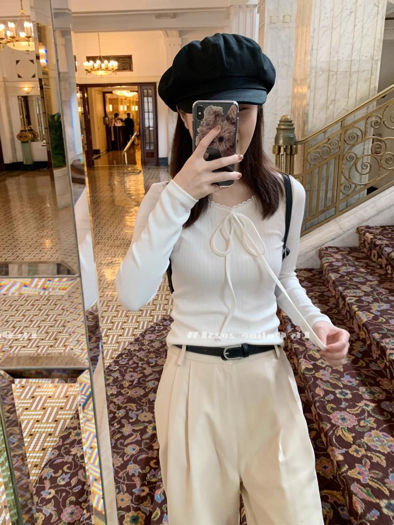 已出貨 原版高彈面料法式甜美別致上衣高級感白色T恤女初春氣質
