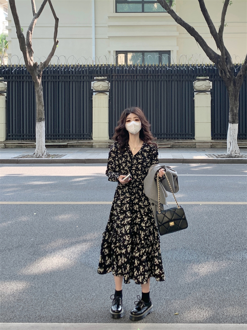 實拍#春季新款法式氣質溫柔小個子中長裙子黑色碎花連衣裙女