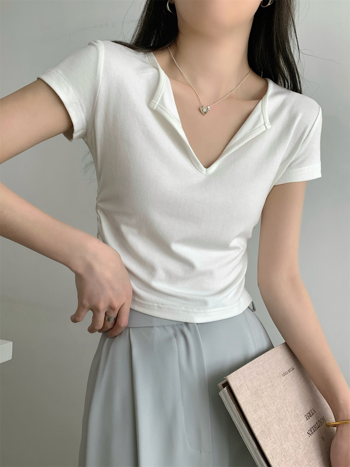 Actual shot of the new spring and summer Korean style slim-fitting semi-open collar pleated design pure cotton short-sleeved T-shirt top