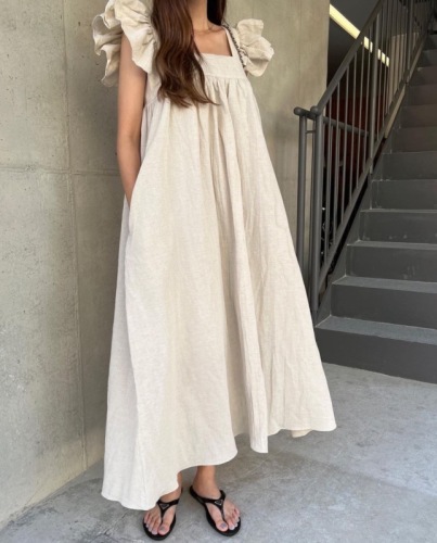 Original version.  2024 Korean chic French retro square neck pleated high waist flying sleeves long dress