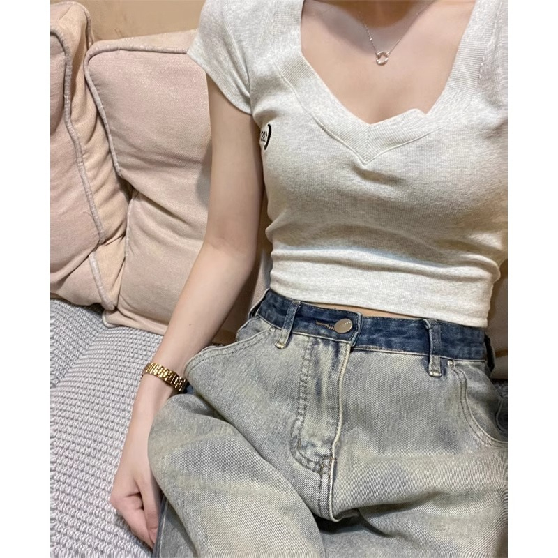 美式復古甜辣V領短袖t恤女夏季修身顯瘦純欲風別致短款打底衫上衣