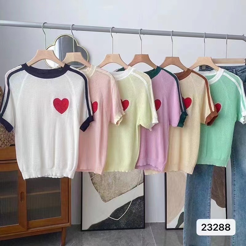 新款小清新圓領拼色愛心刺繡短袖上衣女