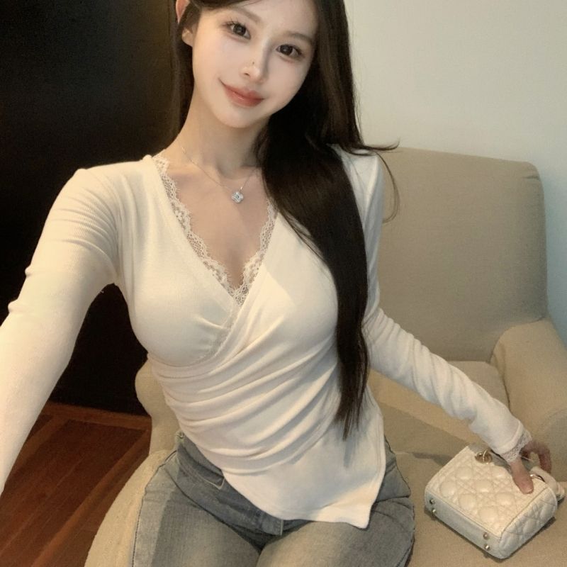 Already shipped Spring and Autumn slim pure lust lace V-neck long-sleeved T-shirt design short slim top