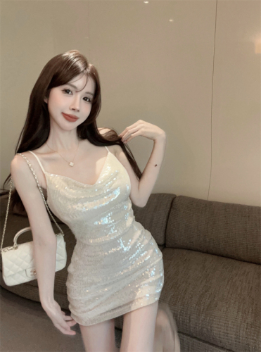 Real shot ~ High-end hot girl sequined sexy suspender dress pure lust temperament waist slimming short skirt covering the buttocks