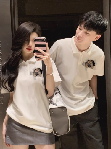 Different certificate registration photo couple wear short-sleeved T-shirt summer wear 2024 new engagement party niche polo shirt