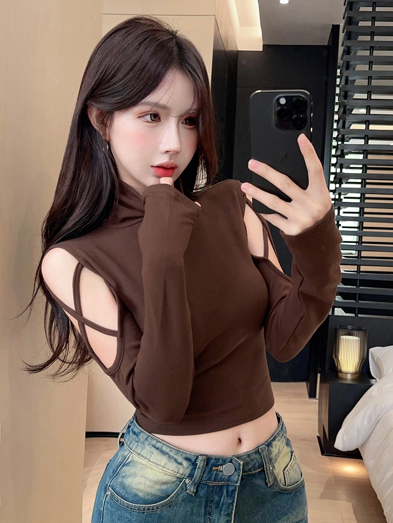 Real shot of hollow off-shoulder high-neck long-sleeved T-shirt for women slimming hot girl short bottoming shirt top
