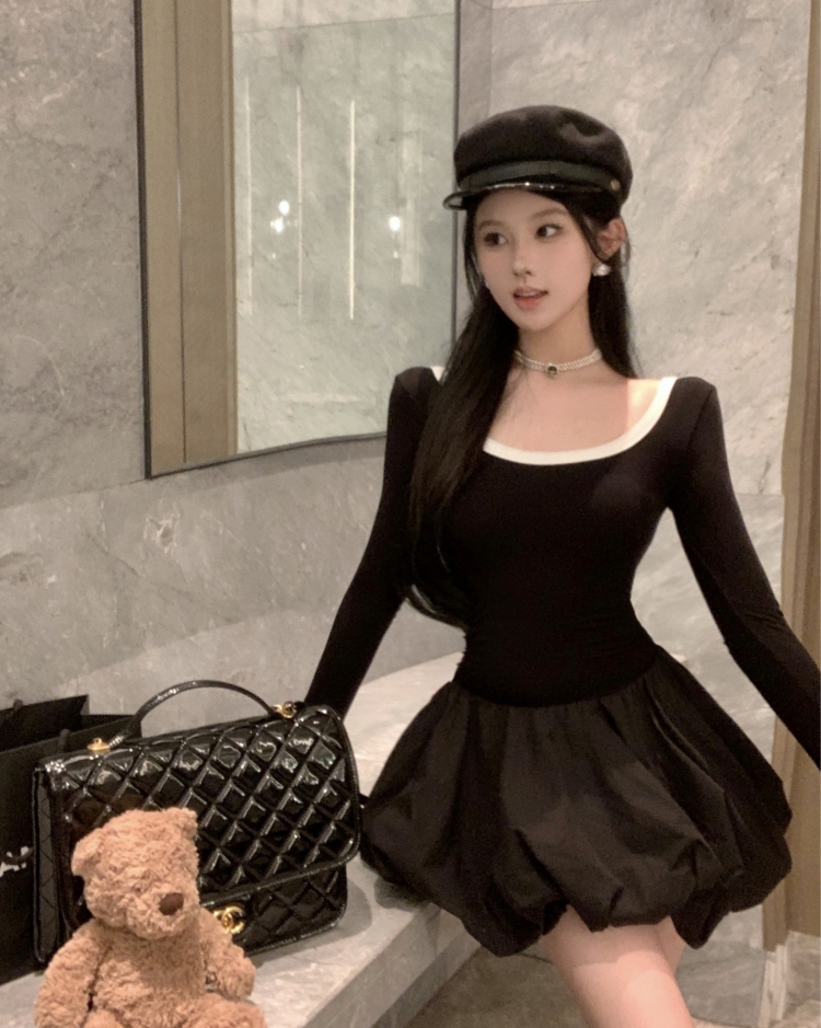Real shot of U-neck backless slim long-sleeved spliced ​​puffy dress short girly style