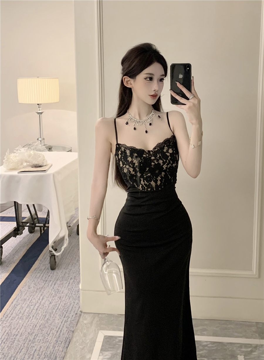 Real shot of French lace suspender dress, banquet, feminine, high-end sexy hip-hugging evening dress, long skirt