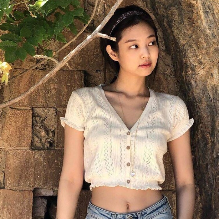 blackping jennie金智妮同款米白色v領針織T恤短袖短款上衣鏤空薄