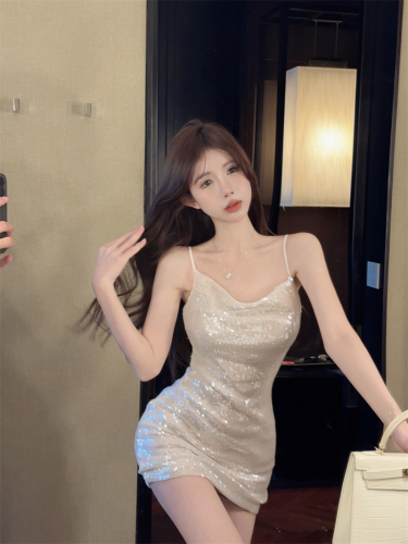 Real shot ~ High-end hot girl sequined sexy suspender dress pure lust temperament waist slimming short skirt covering the buttocks