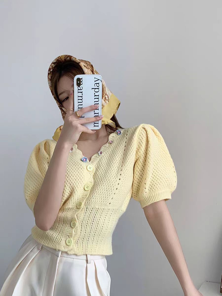 Yellow Puff Sleeve Hollow Knitwear Women's Autumn and Winter French Waist Slim Fit Short Design V-Neck Short Sleeve Top