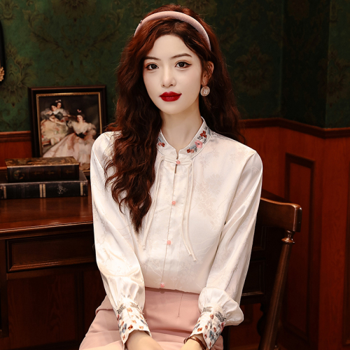 Actual shot of 2024 spring and summer new white stand-up collar new Chinese style national style disc button embroidered shirt long-sleeved embroidered top