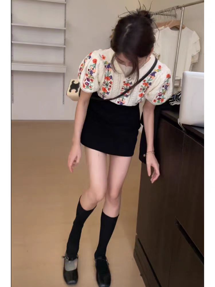 Hong Kong chic retro design chic sweater short-sleeved T-shirt women's summer heavy-duty jacquard puff-sleeve top