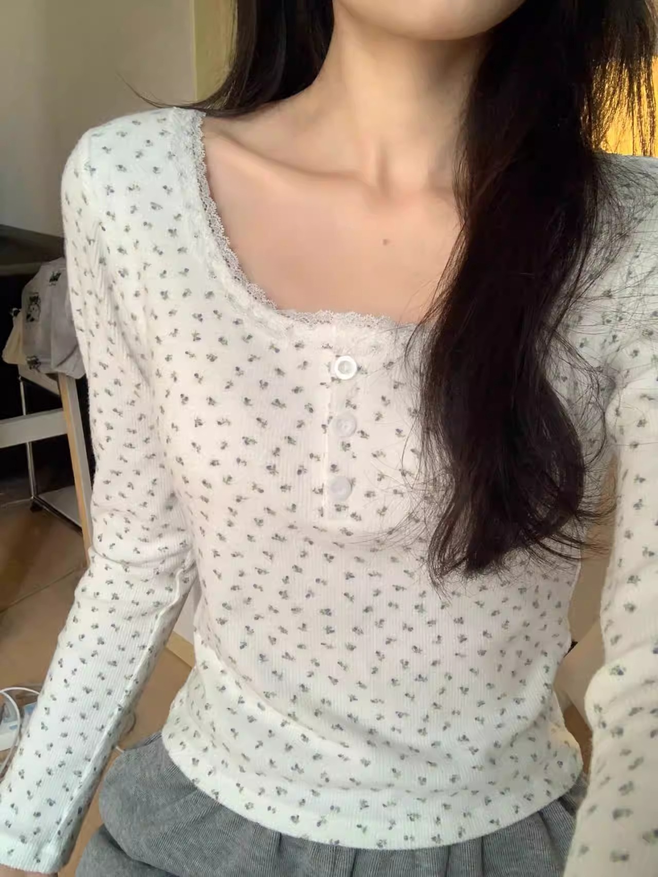 Already shipped Pure Desire Lace Small Floral Bottoming Shirt Spring New Age-Reducing Slim Long Sleeve T-shirt Women's Top