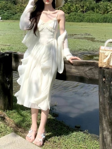 一颗甜桃yikett伊甸园之恋吊带连衣裙女法式 夏季荷叶仙女裙