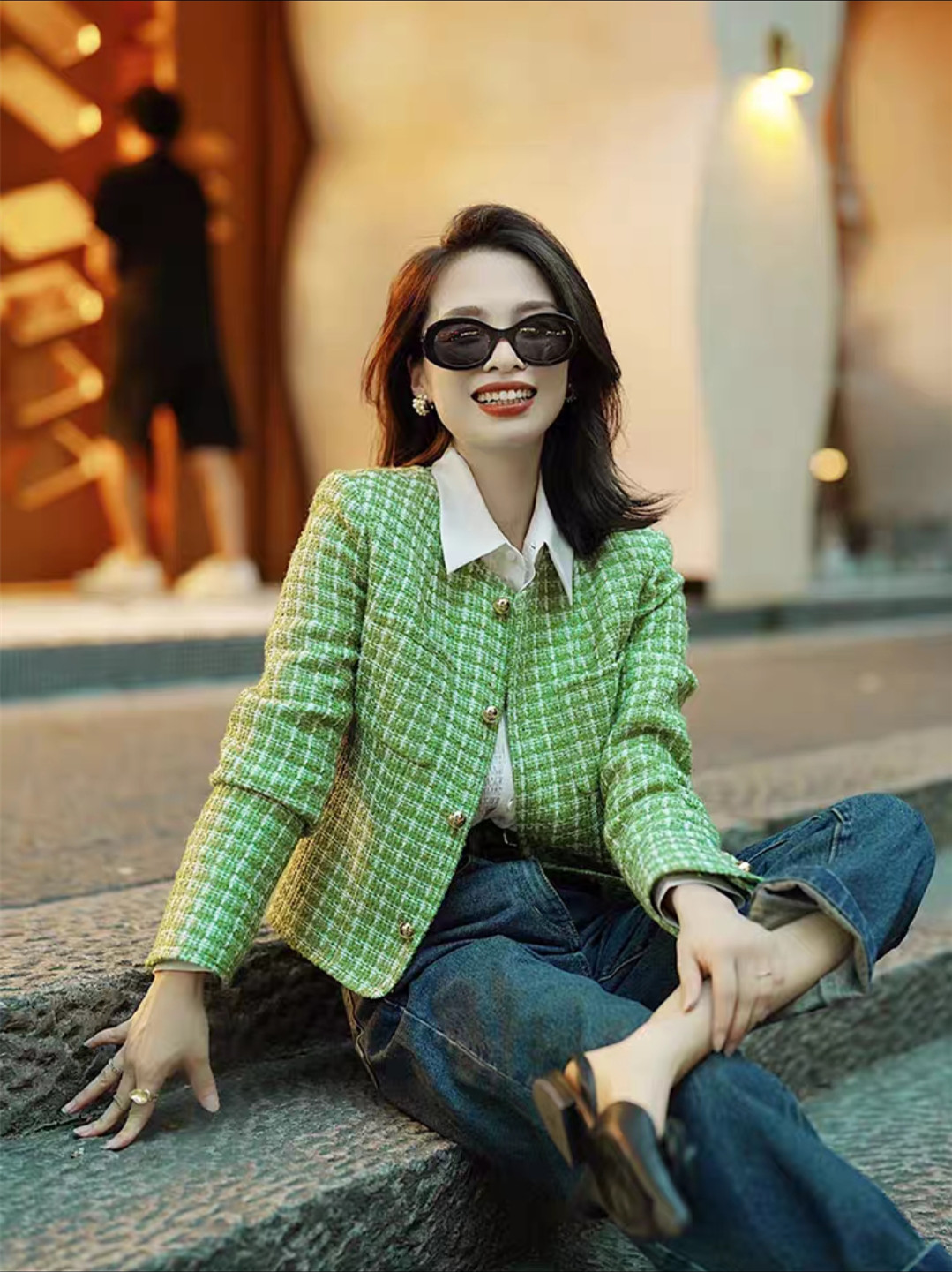 Xiaoxiang style gold button jacket for women 2024 spring and autumn new style high-end celebrity temperament round neck short jacket top