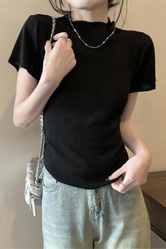 Real shot of high-neck short-sleeved sweater for women, spring Korean style fashionable slim-fitting short inner layering top