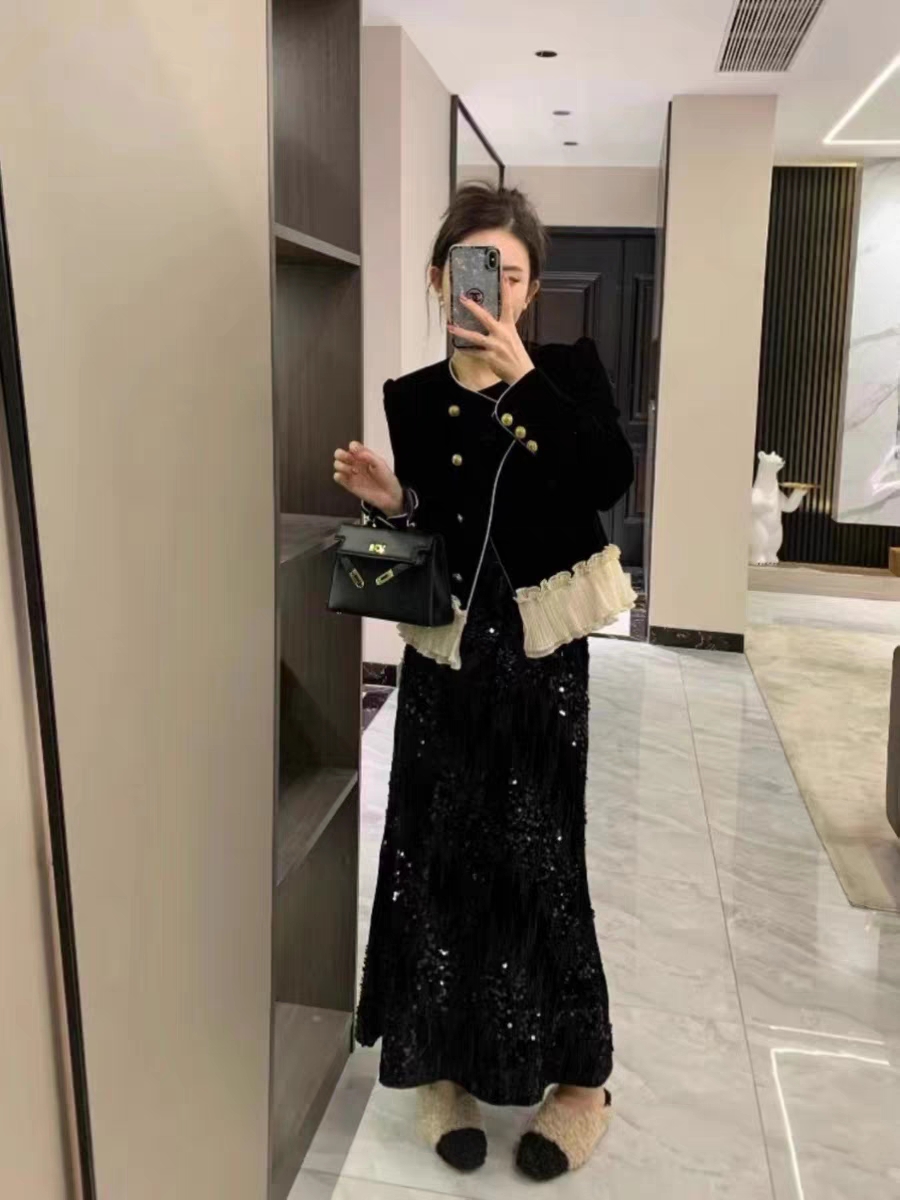 2024 Spring and Autumn New Style Small Fragrance Jacket Women's Elegant Niche Design Velvet Jacket Women's Spliced ​​Temperament Top