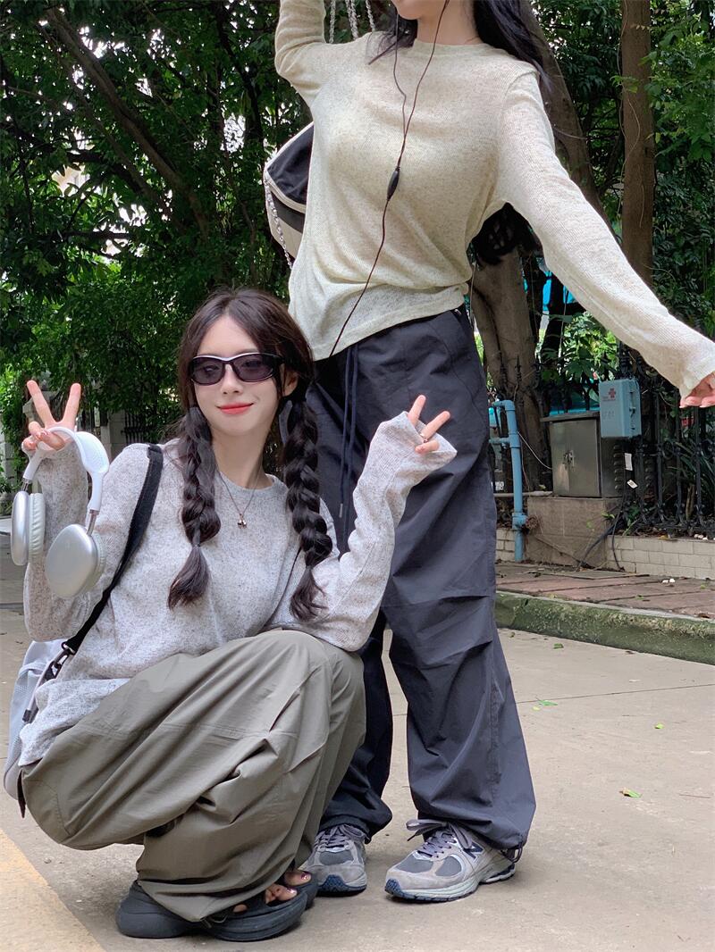 Actual shot of thin sun protection long T-shirt, round neck cool blouse, layered base layer shirt