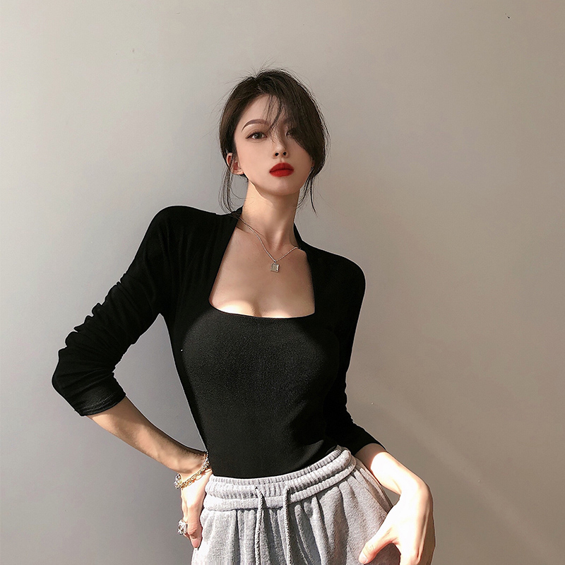 High elastic ribbed German velvet French square neck basic long-sleeved T-shirt with a pure and chic design