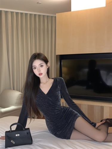 Actual shot~Hot girl pure lust style V-neck slimming shiny and slimming hip-hugging long-sleeved dress for women