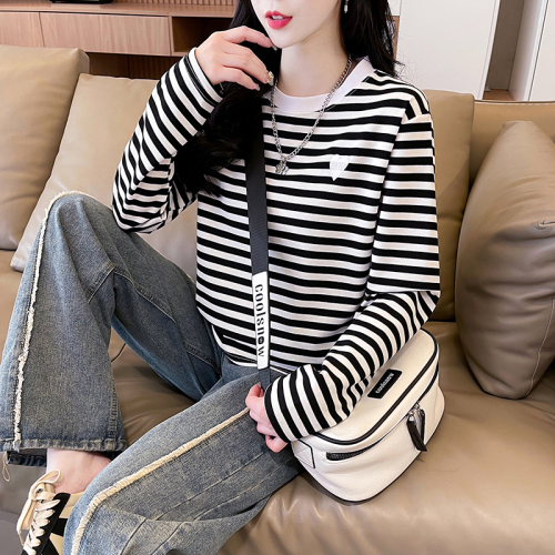 Real shot 2024 new spring Korean style loose 260g round neck striped love embroidered bottoming shirt T-shirt for women