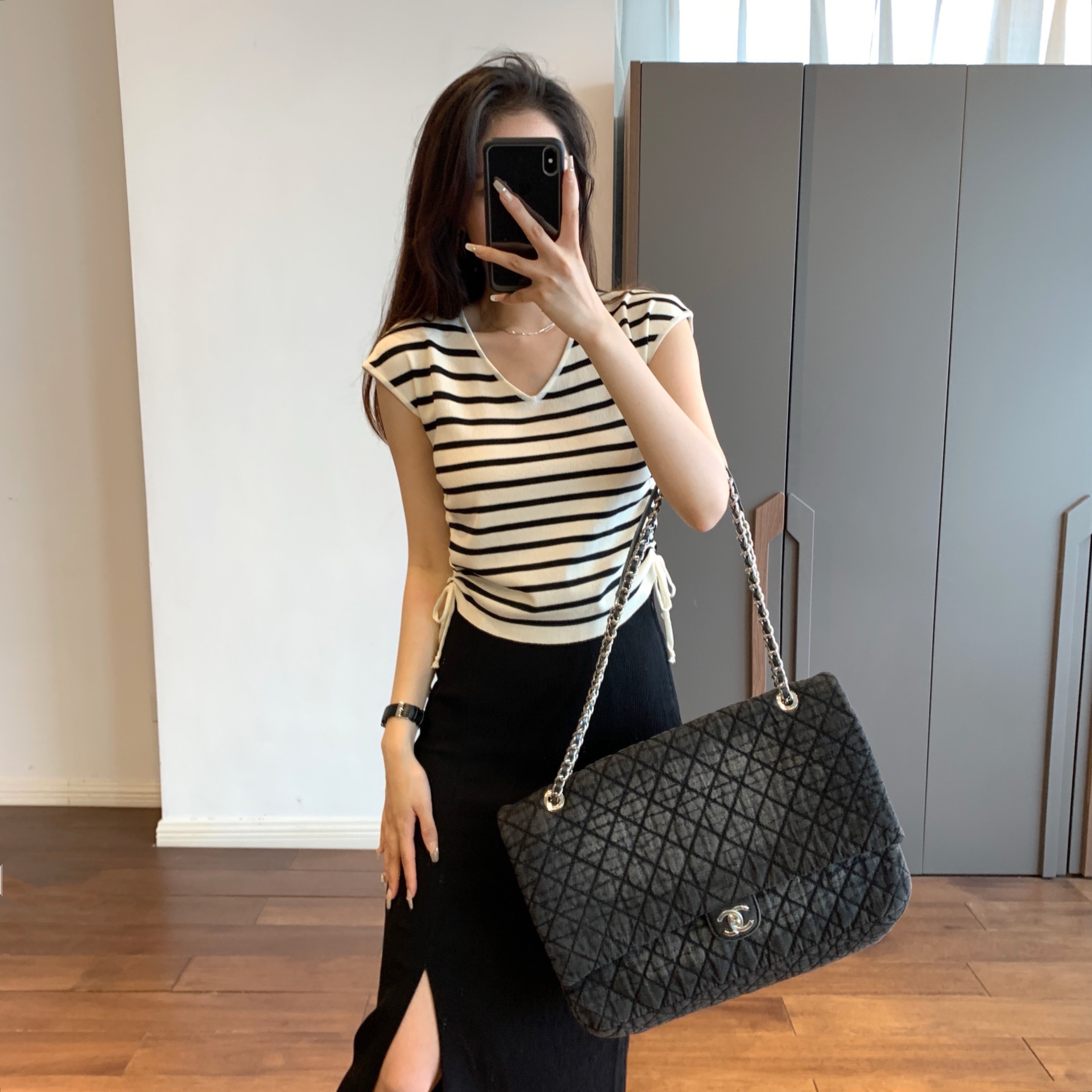 THEWOW fashionable design, practical wearable drawstring pleats on both sides, small flying sleeves, waist slimming V-neck top