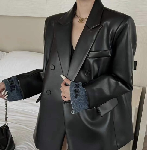 2024 early spring new Korean drama heroine wears European products, beautiful and fashionable stitching leather jacket