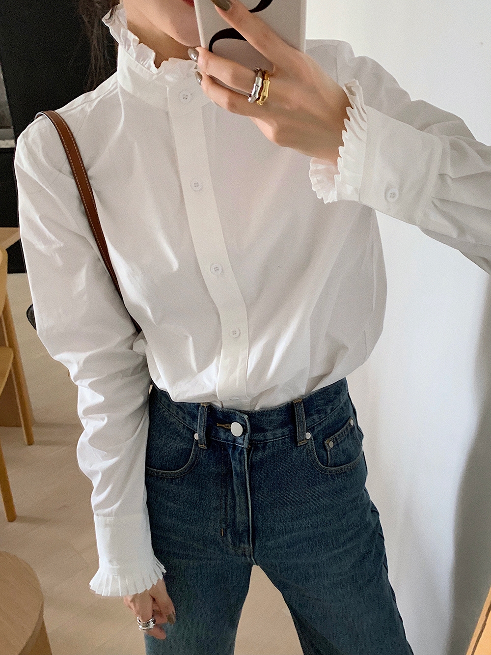 Women's design niche French shirt on the left 2024 spring and autumn new half turtleneck pure cotton stand collar white shirt