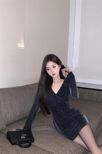 Actual shot~Hot girl pure lust style V-neck slimming shiny and slimming hip-hugging long-sleeved dress for women